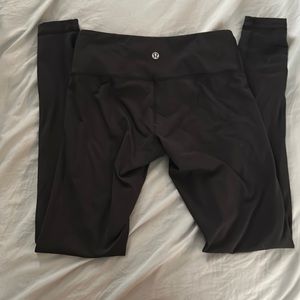 Lululemon Mid-Rise Wunder Under - Black